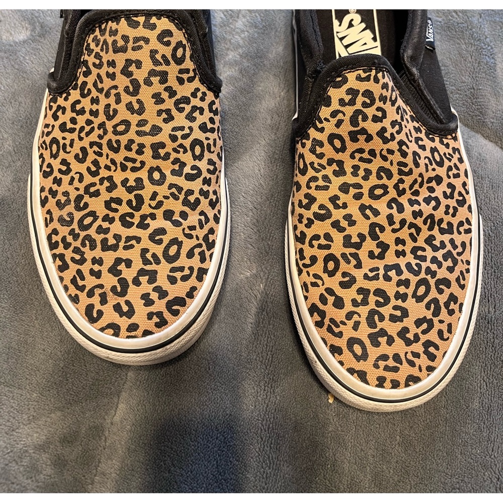 Leopard Vans